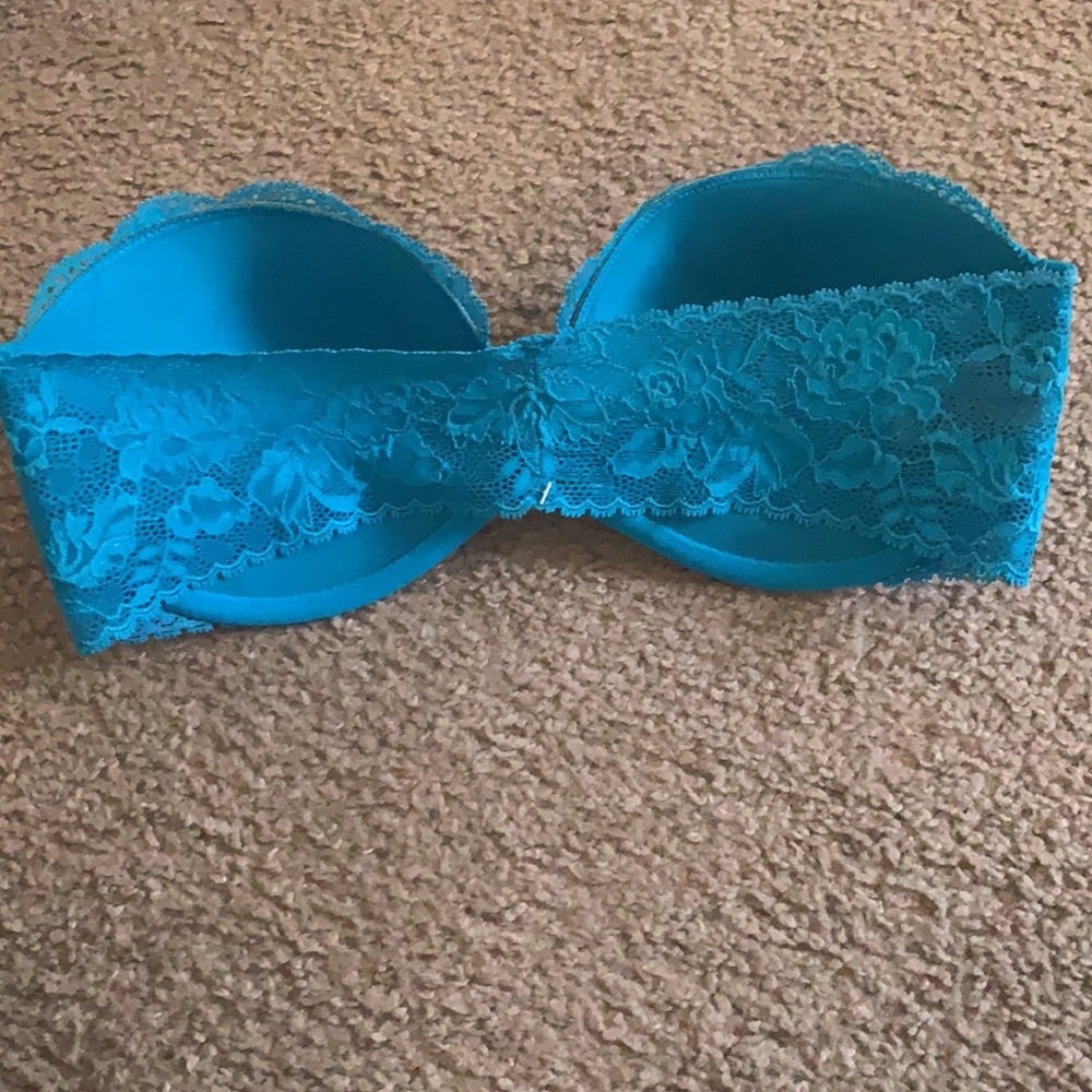 Strapless - Picture 2 of 4